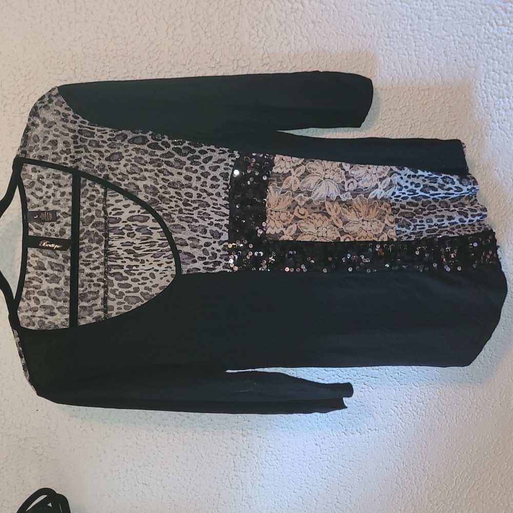 Boutique 3/4 sleeve tshirt